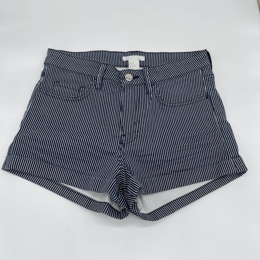 H & M Shorts Navy and White Striped Cuffed Size 2